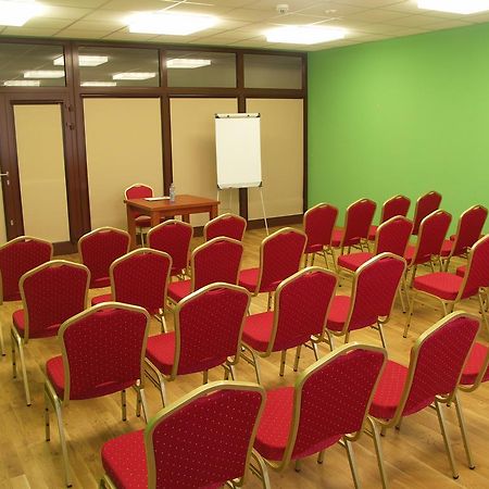 Ckm Centrum Konferencyjne Mazowsze Otrębusy Dış mekan fotoğraf