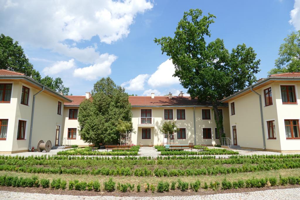 Ckm Centrum Konferencyjne Mazowsze Otrębusy Dış mekan fotoğraf