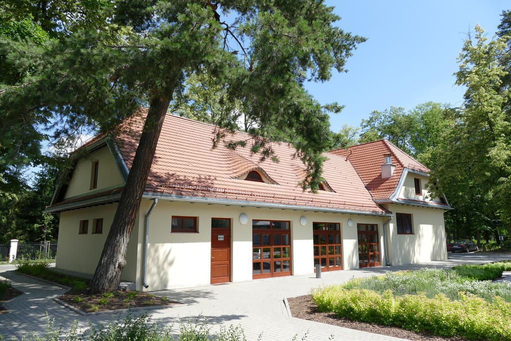 Ckm Centrum Konferencyjne Mazowsze Otrębusy Dış mekan fotoğraf