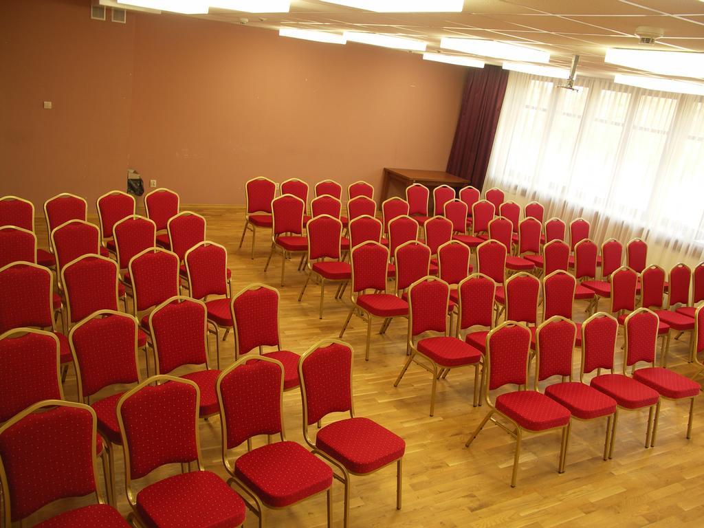 Ckm Centrum Konferencyjne Mazowsze Otrębusy Dış mekan fotoğraf